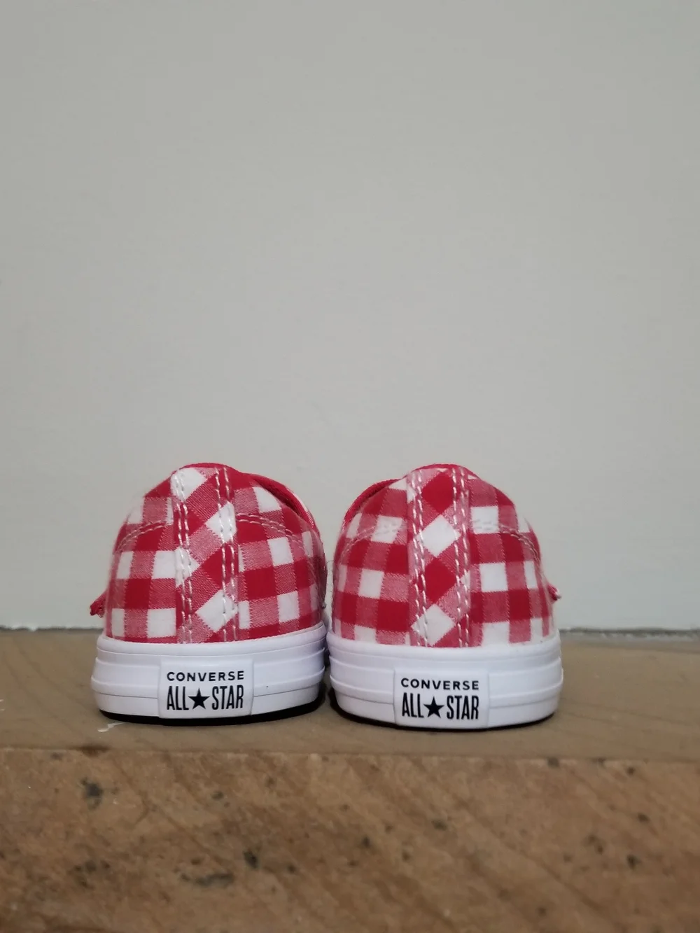 NEW! Converse Girls' Red Gingham Mary Jane Sneakers Sz 10 NWT